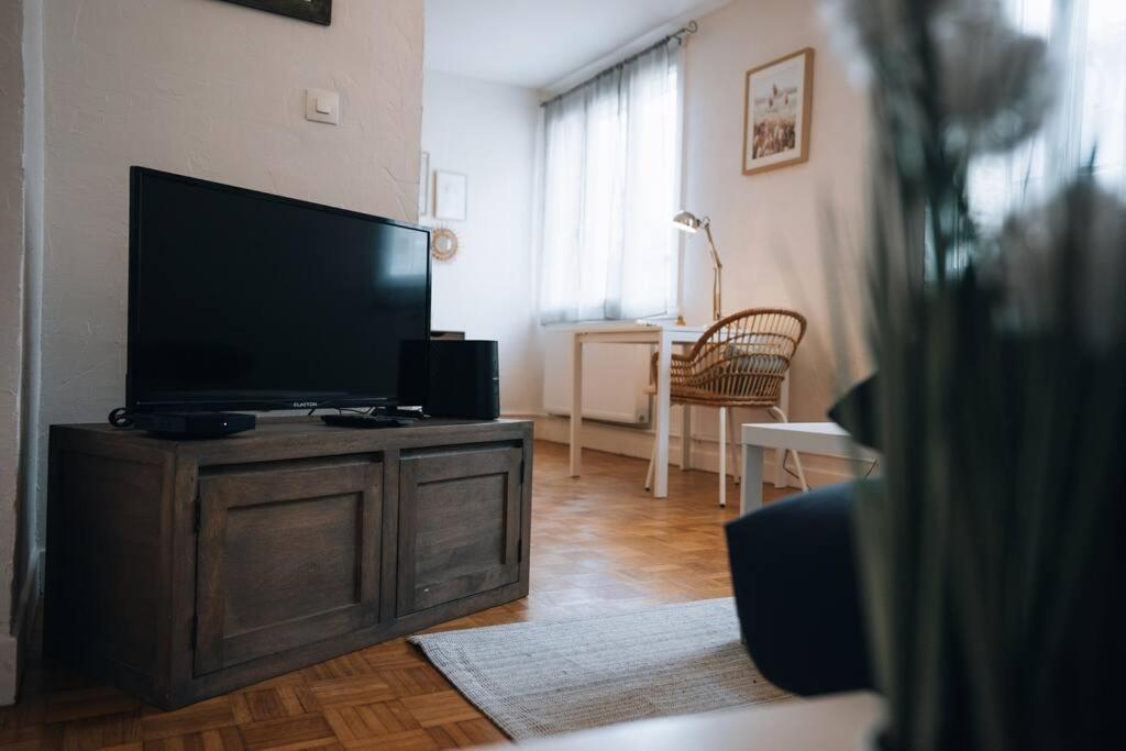 A Hauteur De Toits • Le Spacieux En Coeur De Ville Châteauroux 외부 사진